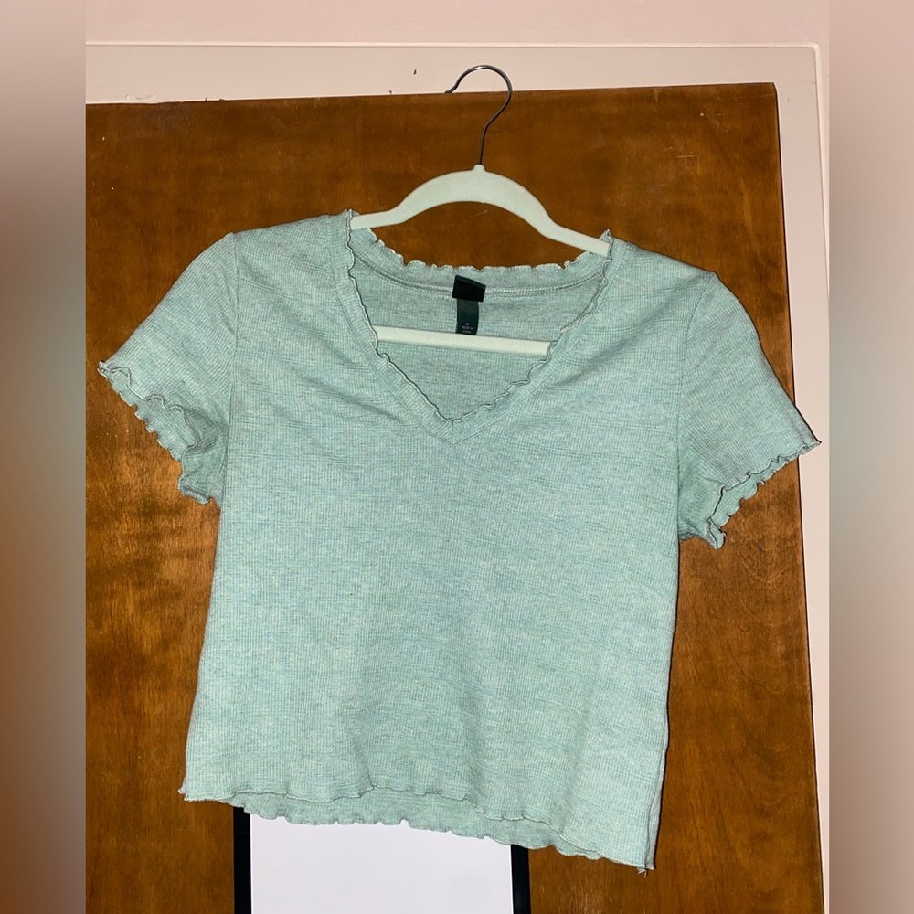 Mint green cropped shirt sleeve shirt size medium